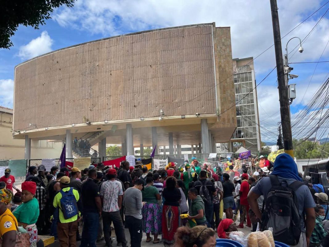 organizaciones protestan en el CN